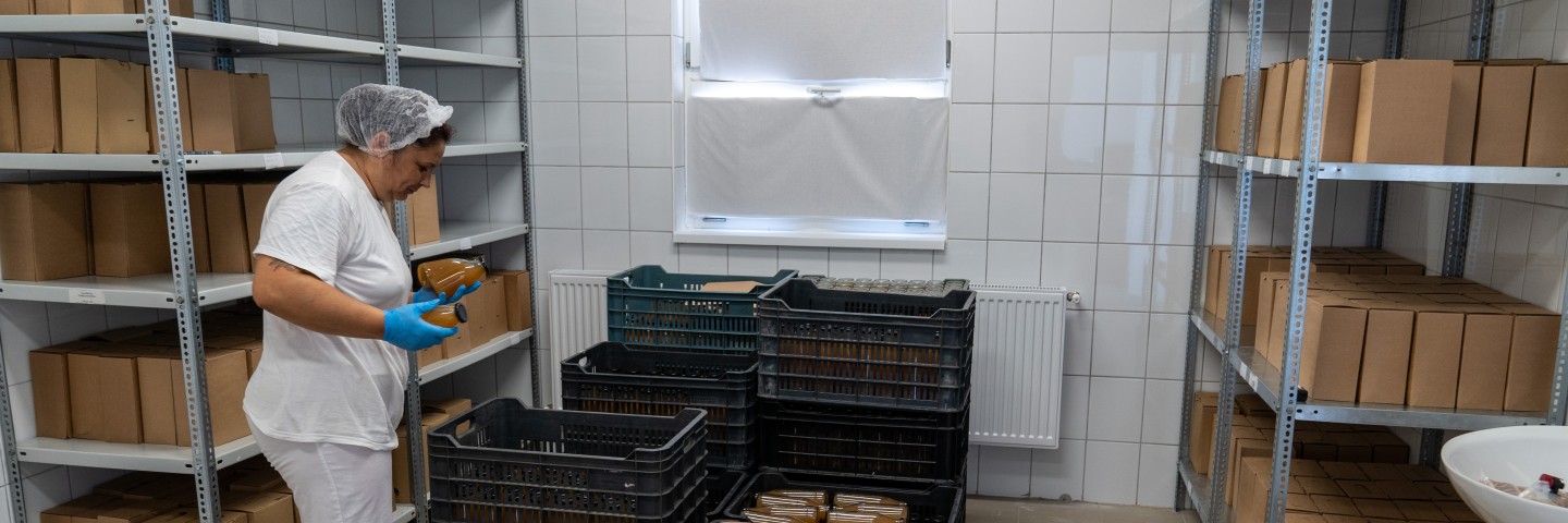 Tiszaburai Gyógynövény Feldolgozó